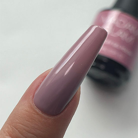 Madam_Glam_Soak_Off_Gel_Polish_Office_Chic_Purple_Creme