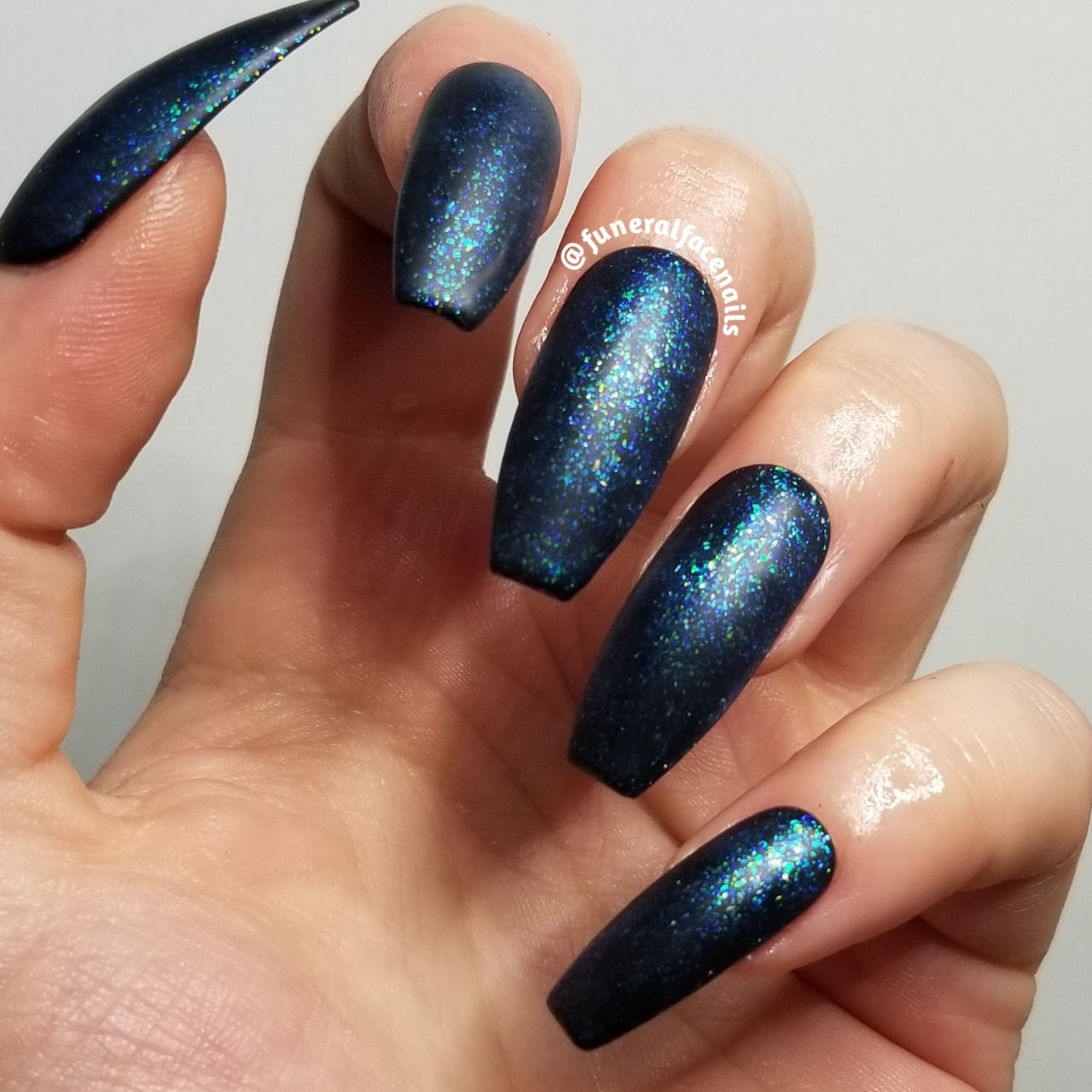 Soak_Off_Gel_Madam_Glam_Blue_Under_Pressure